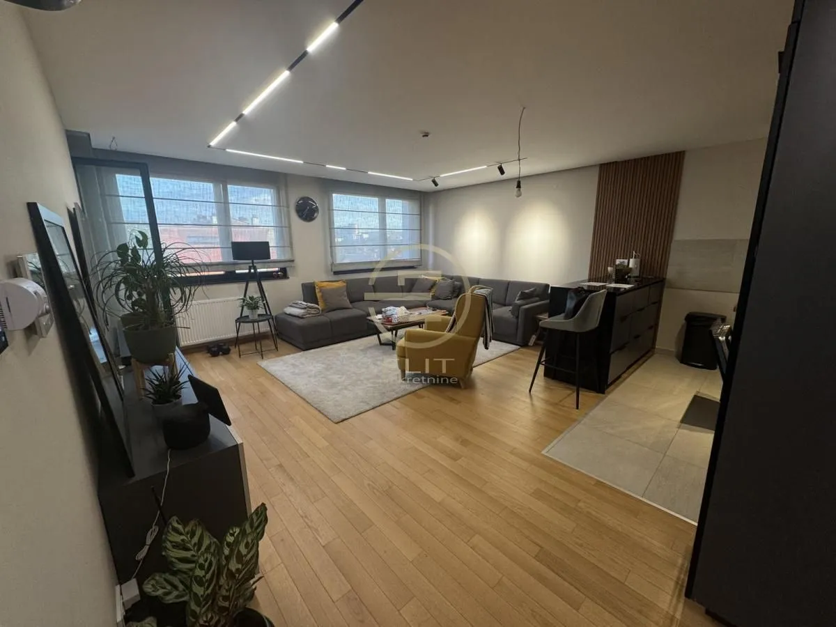 Prodaja, trosoban stan, 69m², Cara Dušana, Novi Sad Sve Podlokacije