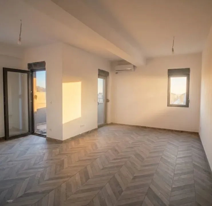 Prodaja, garsonjera, 42m², Gospoština, Budva