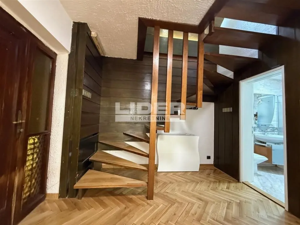Izdavanje, kuća, 150m², Savski Venac, Beograd