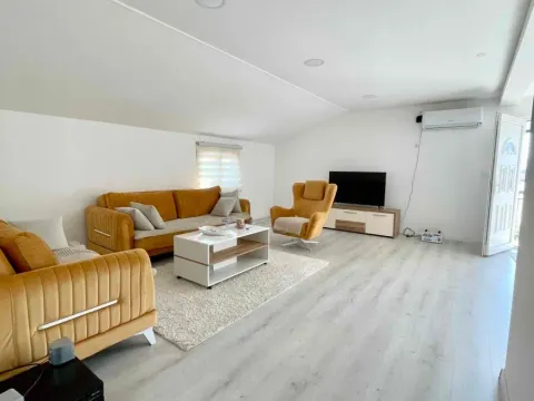 Izdavanje, kuća, 145m², Donji Kokoti, Podgorica - image 12