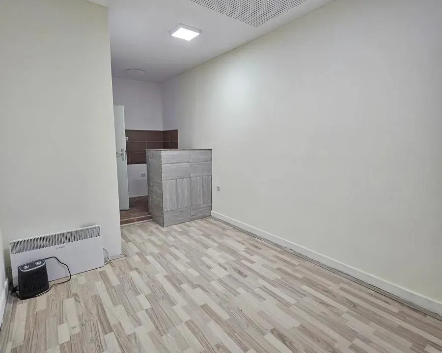 Sale, office space, 18m², Centar, Kragujevac