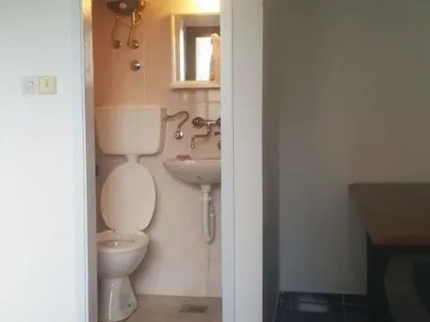 Prodaja, poslovni prostor, 18m², Centar, Bar - image 3