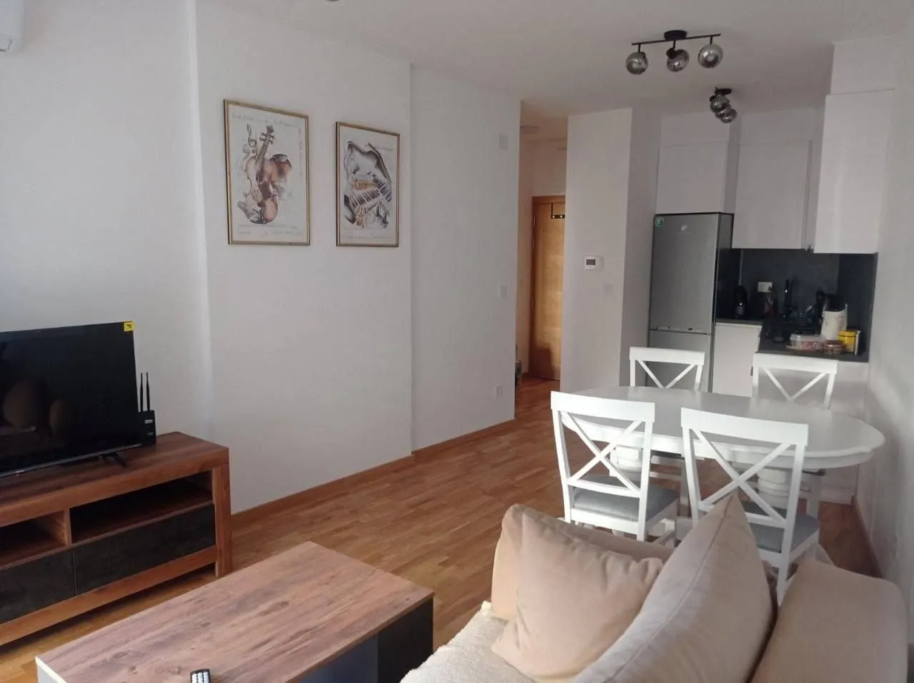 Rent, one bedroom apartment, 45m², Bečići, Budva