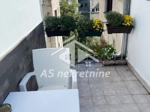 Rent, two bedroom apartment, 65m², Stari Grad, Beograd - image 15