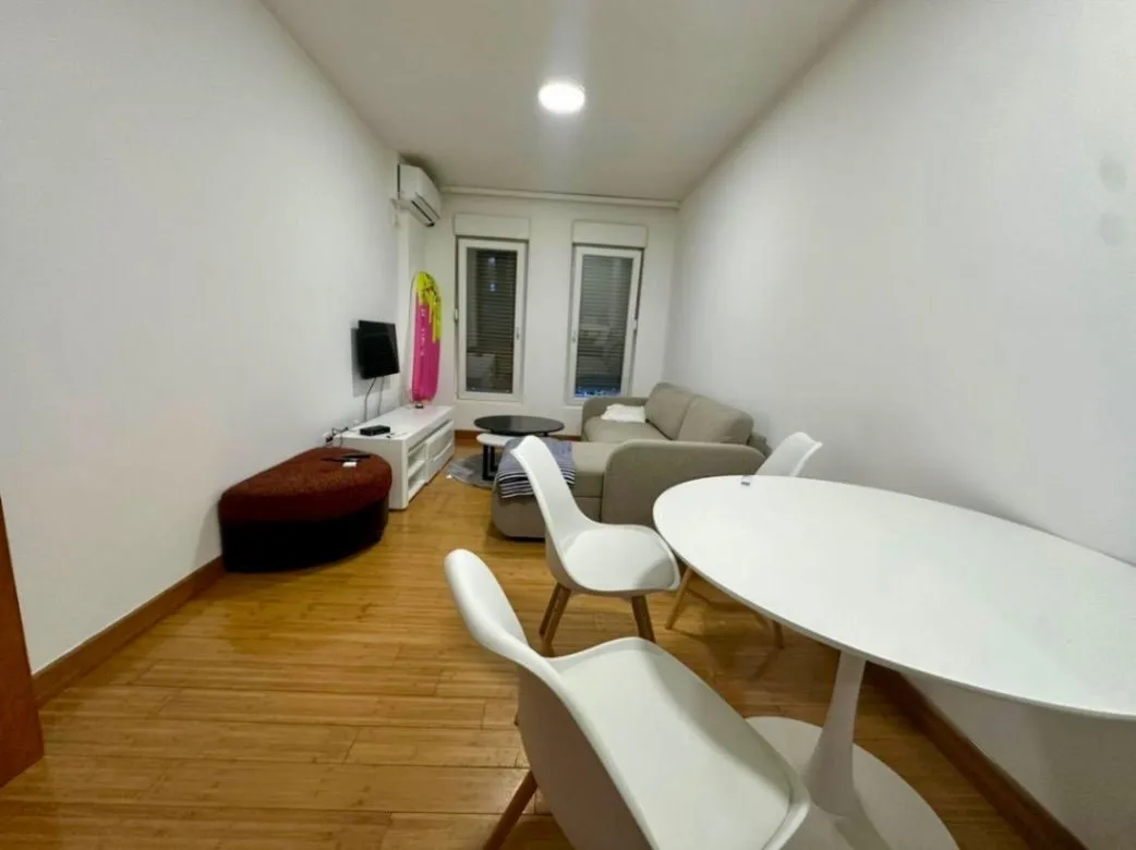 Izdavanje, jednosoban stan, 45m², Zagorič, Podgorica