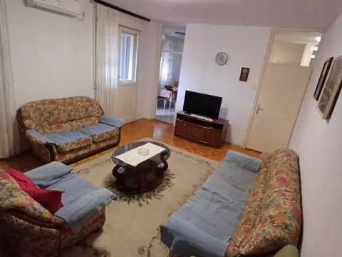 Izdavanje, dvosoban stan, 90m², Preko Morače, Podgorica - image 3