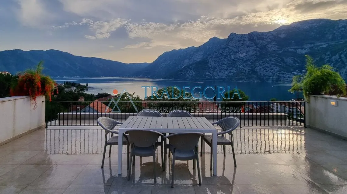 Prodaja, kuća, 140m², Risan, Kotor