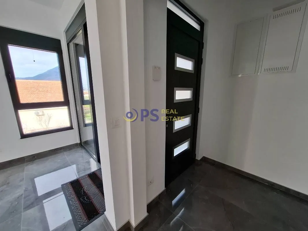 Izdavanje, kuća, 400m², Bar, Crna Gora