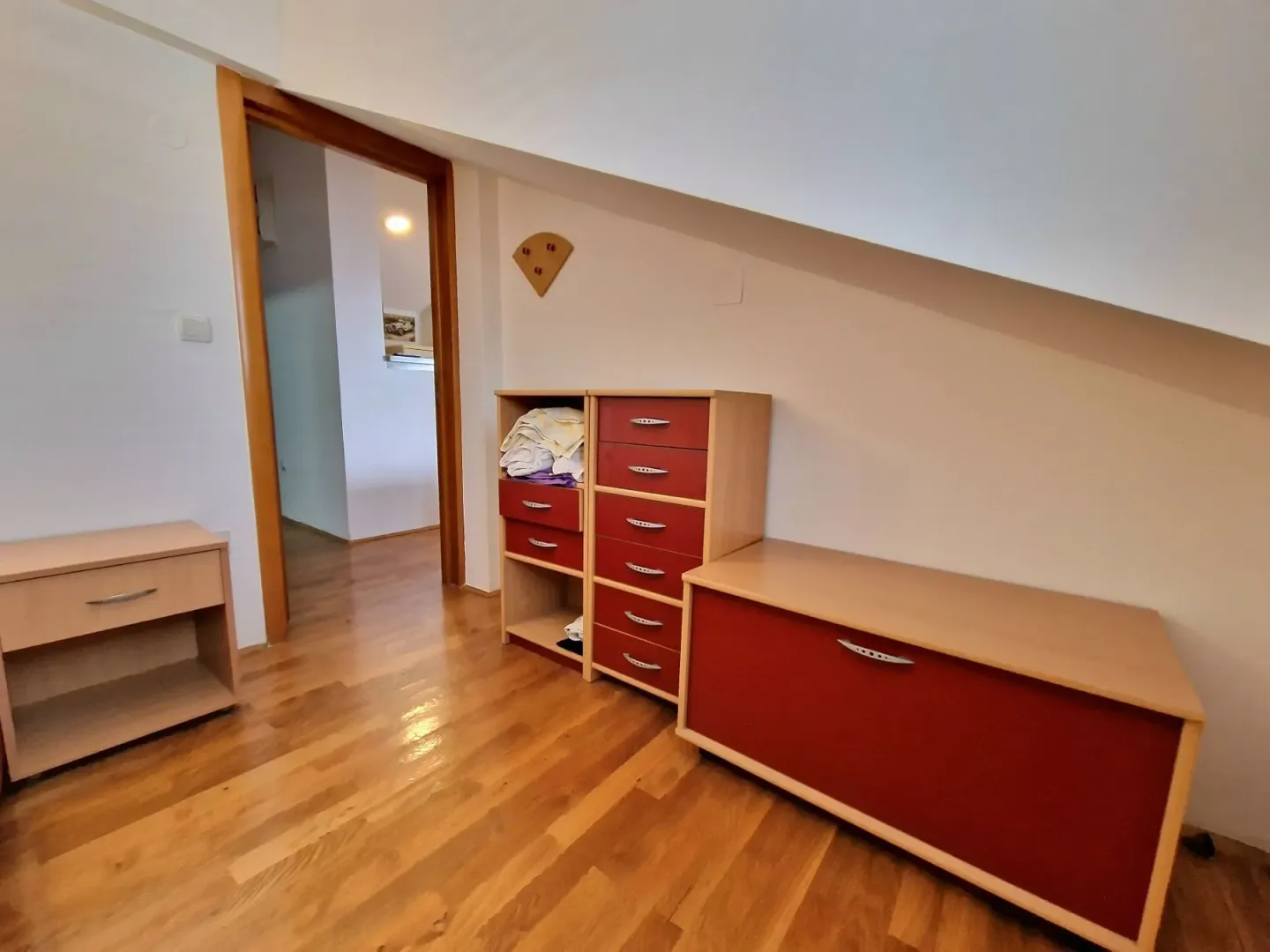 Izdavanje, dvosoban stan, 60m², Budva, Crna Gora