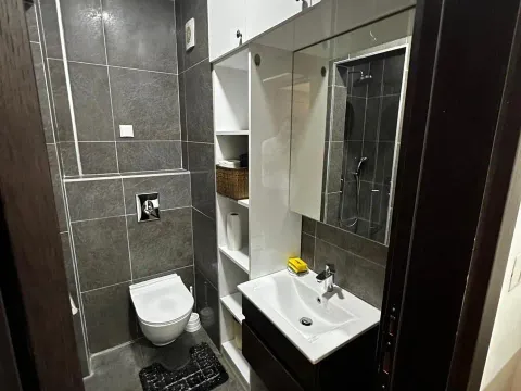 Izdavanje, dvosoban stan, 65m², Zagorič, Podgorica - image 7