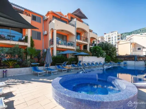 Sale, one bedroom apartment, 55m², Bečići, Budva - image 16
