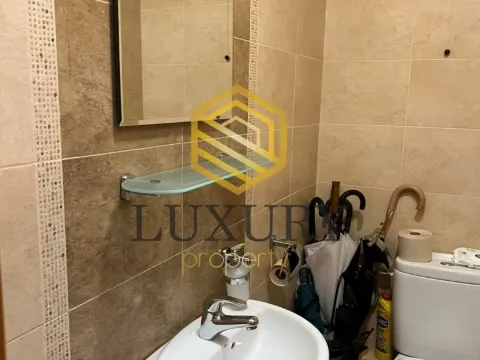 Prodaja, dvosoban stan, 70m², Stari Aerodrom, Podgorica - image 5