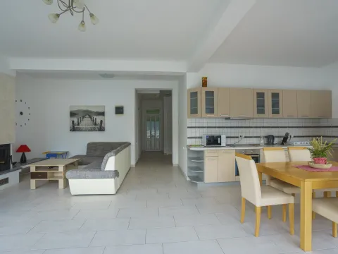 Sale, house, 358m², Kostanjica, Kotor - image 12