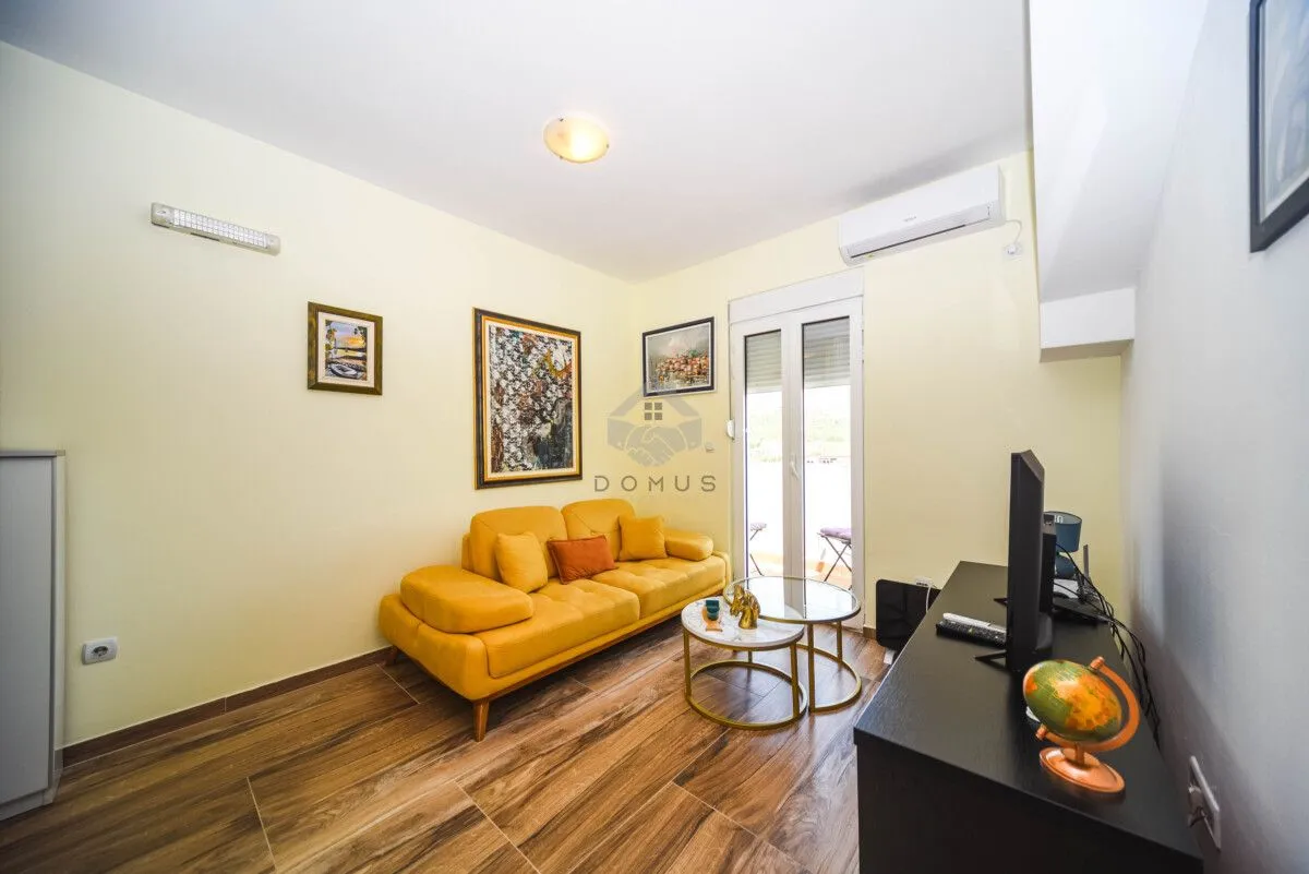 Izdavanje, jednosoban stan, 35m², Tološi, Podgorica