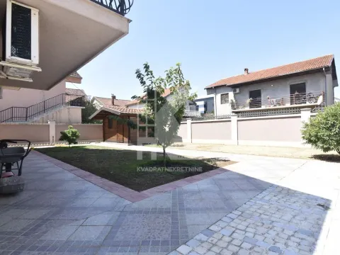 Rent, house, 200m², Stari Aerodrom, Podgorica - image 24