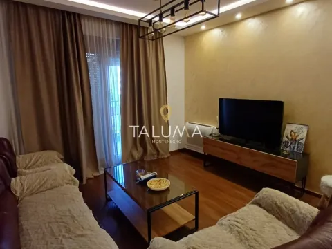 Rent, two bedroom apartment, 69m², City Kvart, Podgorica - image 1