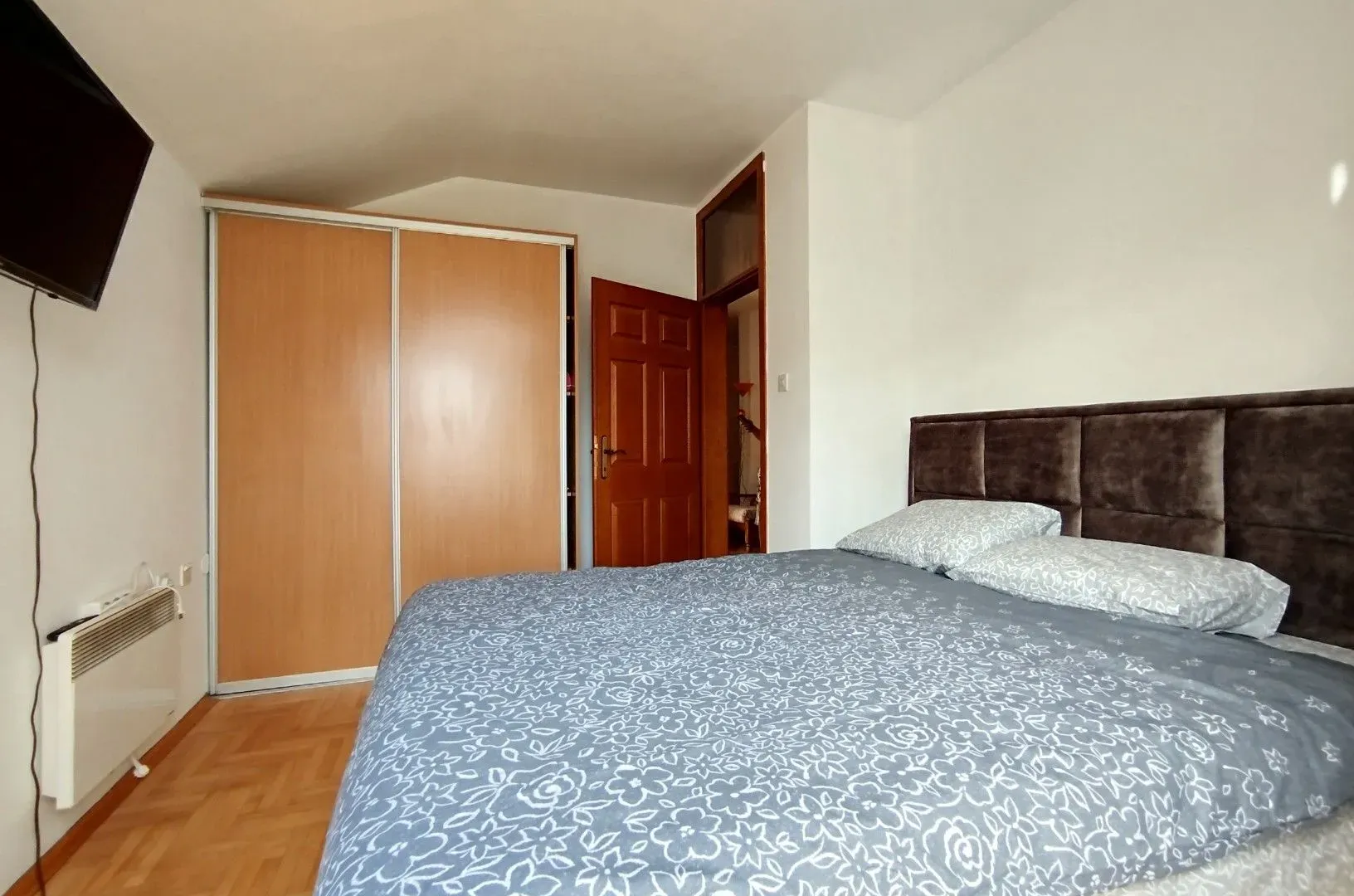 Rent, house, 160m², Tološi, Podgorica