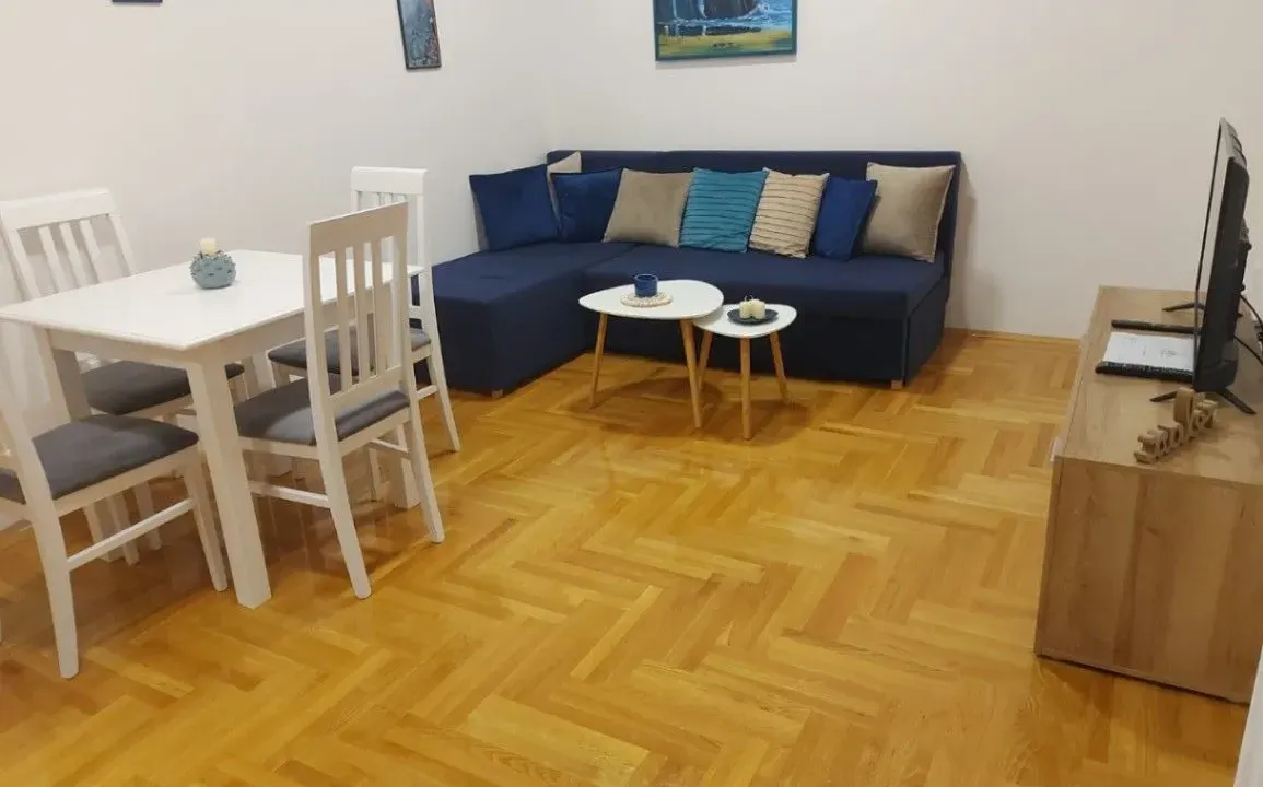 Rent, one bedroom apartment, 46m², Kava, Tivat