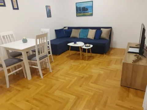 Rent, one bedroom apartment, 46m², Kava, Tivat