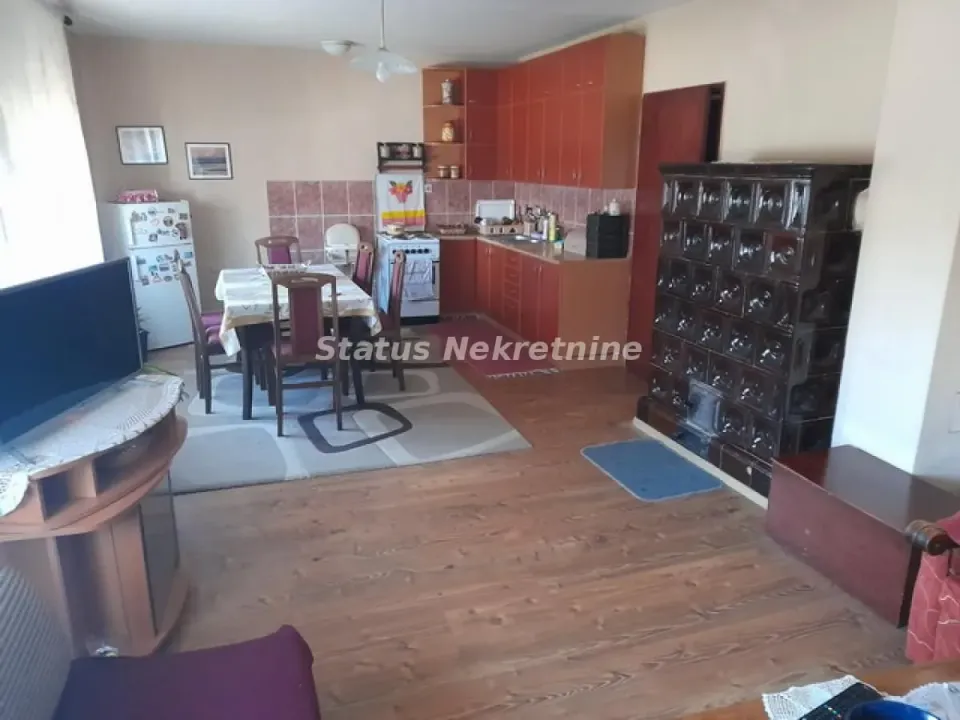 Prodaja, kuća, 228m², Kać, Novi Sad Sve Podlokacije