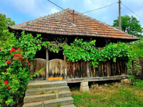 Prodaja, kuća, 140m², Kosjerić, Srbija - image 4