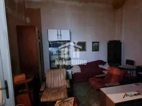 Sale, two bedroom apartment, 76m², Zemun Cara Dušana, Zemun Sve Podlokacije - image 4