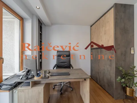 Prodaja, četvorosoban stan, 115m², Vračar, Šid - image 8