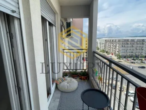 Izdavanje, jednosoban stan, 46m², Stari Aerodrom, Podgorica