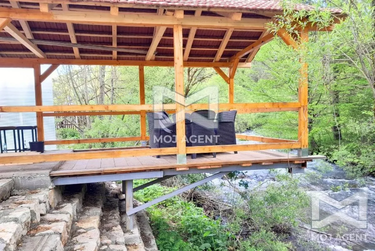 Prodaja, kuća, 52m², Pirot, Srbija