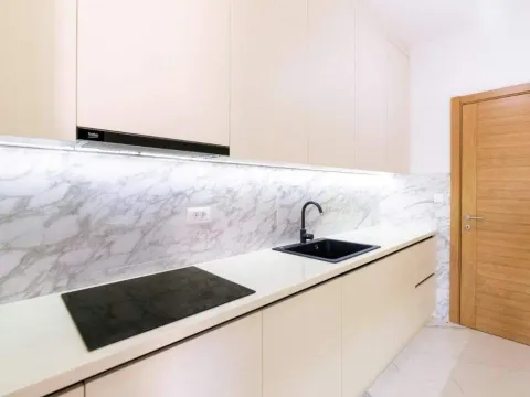 Izdavanje, trosoban stan, 142m², Podgorica, Crna Gora - image 18