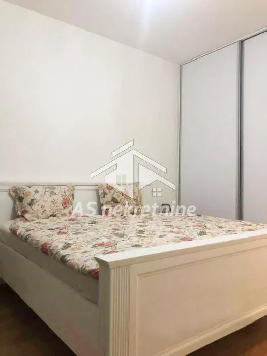 Rent, three bedroom apartment, 86m², Savski Venac, Beograd