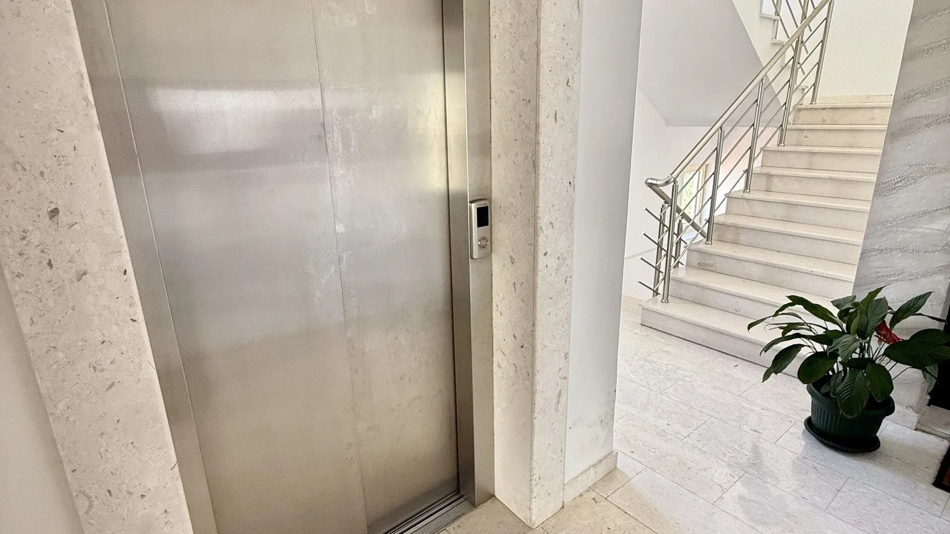 Prodaja, jednosoban stan, 58m², Bar, Crna Gora