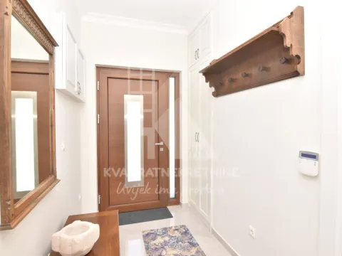 Prodaja, kuća, 170m², Gornja Gorica, Podgorica - image 13