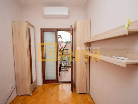 Izdavanje, kuća, 200m², Konik, Podgorica - image 17