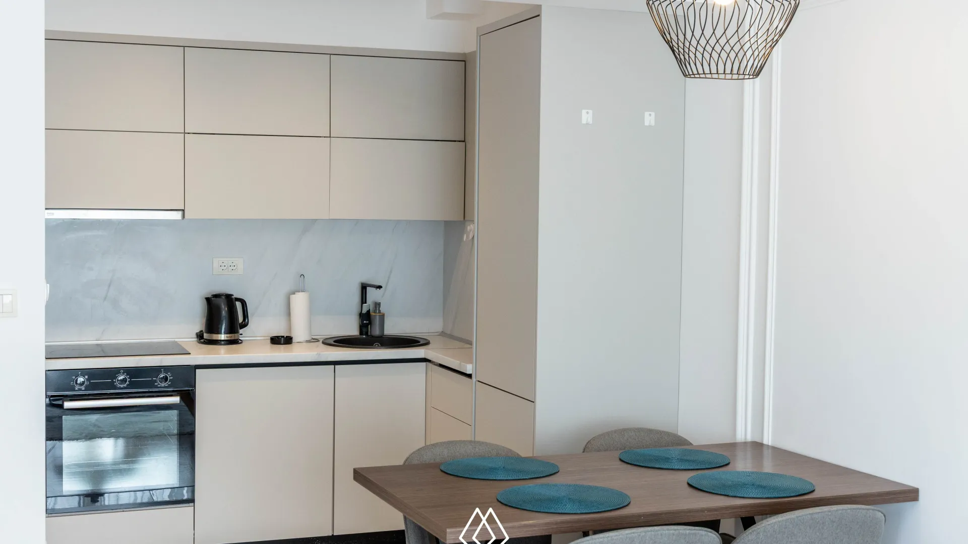 Sale, two bedroom apartment, 71m², Bečići, Budva