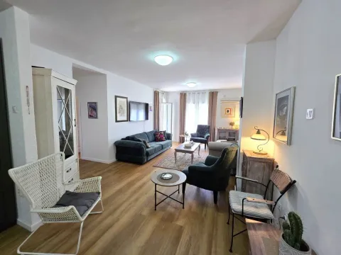 Sale, one bedroom apartment, 76m², Dubovica, Budva - image 14