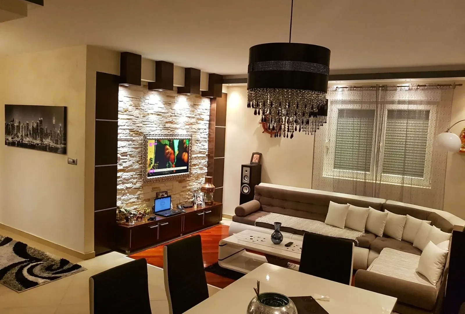 Prodaja, dvosoban stan, 71m², Dobrota, Kotor