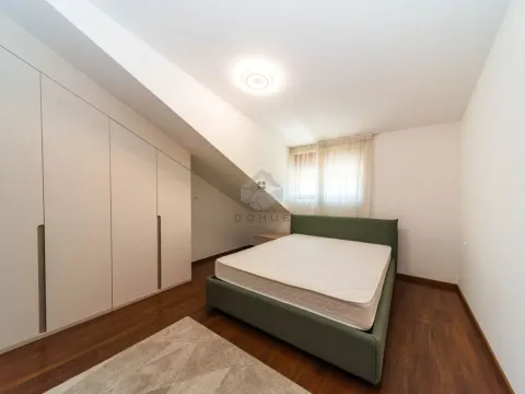 Izdavanje, četvorosoban stan, 130m², Master Kvart, Podgorica - image 6