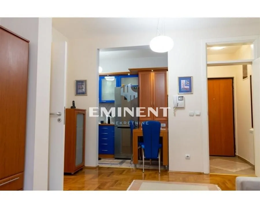 Rent, two bedroom apartment, 52m², Savski Venac, Beograd