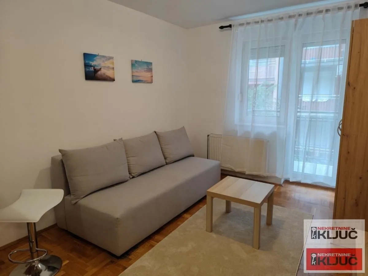 Izdavanje, garsonjera, 29m², Spens, Novi Sad Sve Podlokacije