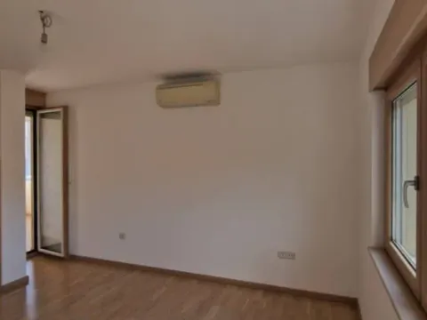 Sale, one bedroom apartment, 53m², Bečići, Budva - image 4