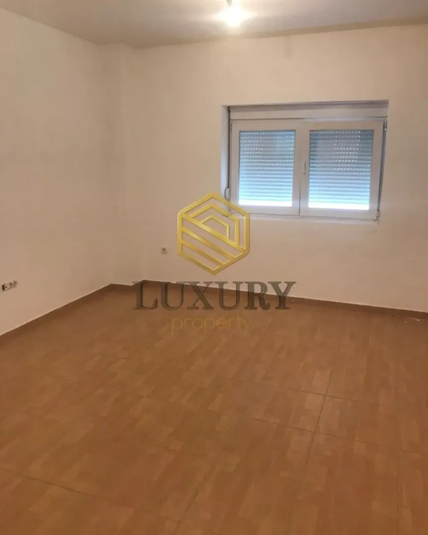 Rent, office space, 30m², Drač, Podgorica