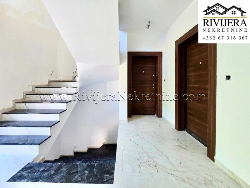 Prodaja, dvosoban stan, 61m², Tivat, Crna Gora