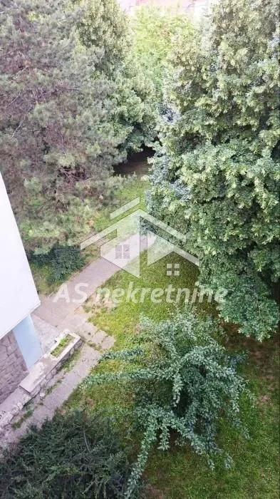 Izdavanje, trosoban stan, 80m², Savski Venac, Beograd
