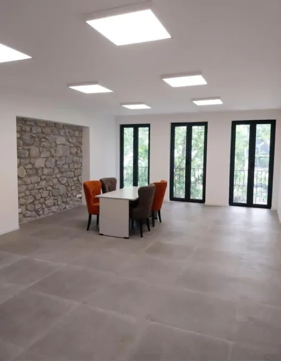 Rent, office space, 120m², Centar, Podgorica