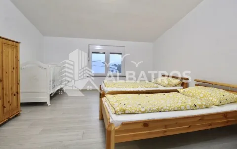 Rent, two bedroom apartment, 140m², Bar, Crna Gora - image 7