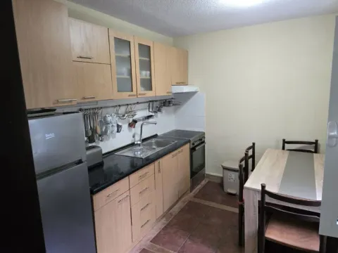 Izdavanje, kuća, 85m², Muo, Kotor - image 7