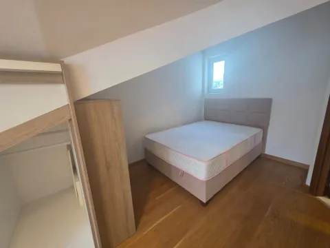 Izdavanje, dvosoban stan, 75m², Stara Varoš, Podgorica - image 16