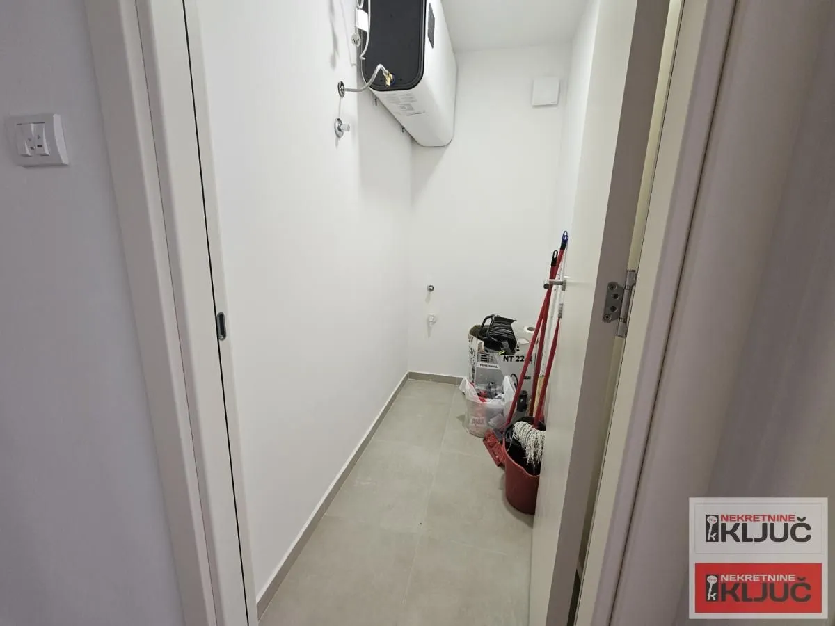 Prodaja, četvorosoban stan, 95m², Bulevar Oslobodjenja, Novi Sad Sve Podlokacije