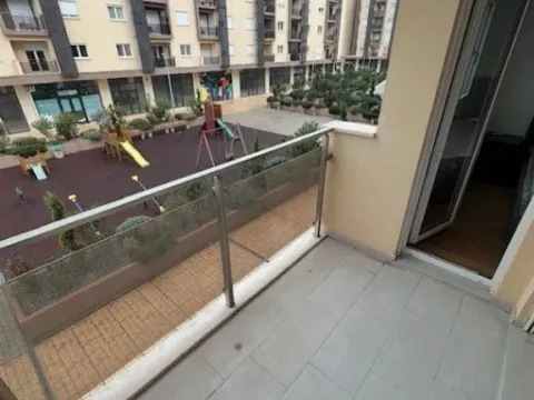 Izdavanje, dvosoban stan, 76m², New City, Podgorica - image 11